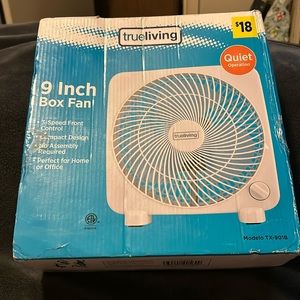 Brand new never been used 9inch box fan paid $18.00 3 Speeds